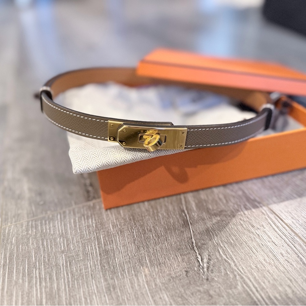Brand new Hermes authentic Kelly Leather Belt in etoupe epsom with gold